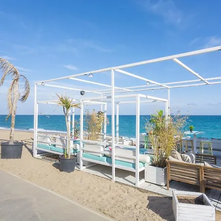 Homeholidaysrentals Royal Dom wakacyjny Pineda de Mar