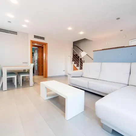 Homeholidaysrentals Royal * Pineda de Mar